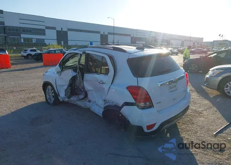 2018 Chevrolet Trax Premier from USA, damaged, VIN 3GNCJMSB5JL330325